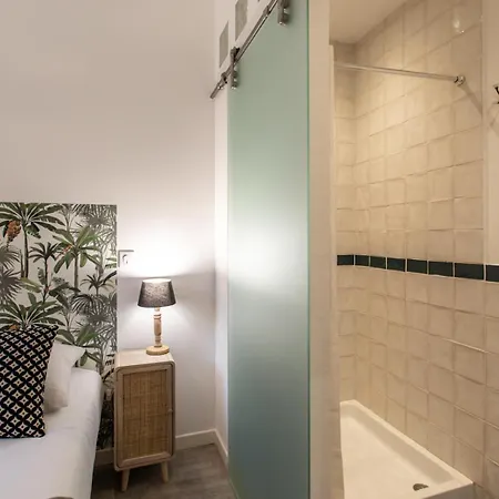 Villa C8 - Lovely House 4 Bdr - Pool, Ac, Garage & Wifi Cannes