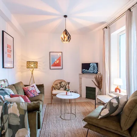 C8 - Lovely House 4 Bdr - Pool, Ac, Garage & Wifi *