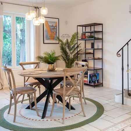 C8 - Staywiz Us -lovely House 4 Bdr - Pool, Ac, Garage & Wifi Вилла *