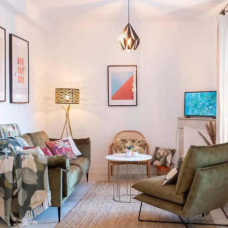 C8 - Staywiz Us -lovely House 4 Bdr - Pool, Ac, Garage & Wifi Вилла