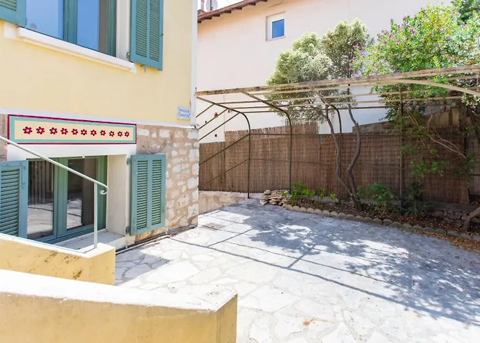 C8 - Lovely House 4 Bdr - Pool, Ac, Garage & Wifi Villa *