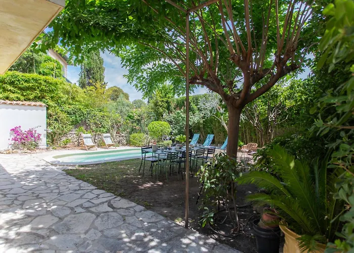 C8 - Lovely House 4 Bdr - Pool, Ac, Garage & Wifi Villa