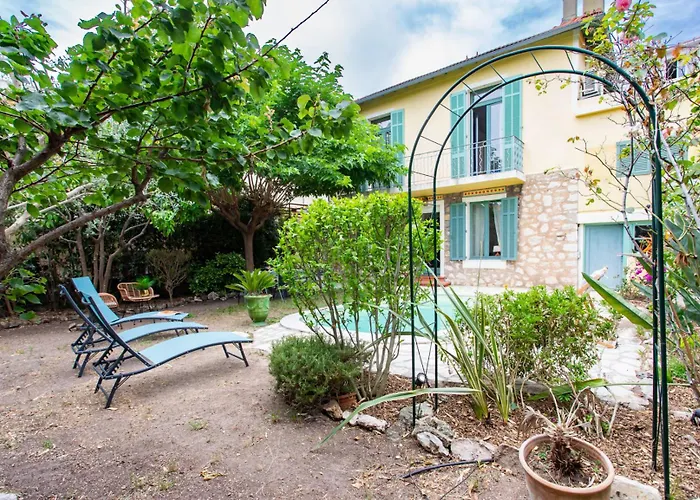 Villa C8 - Lovely House 4 Bdr - Pool, Ac, Garage & Wifi