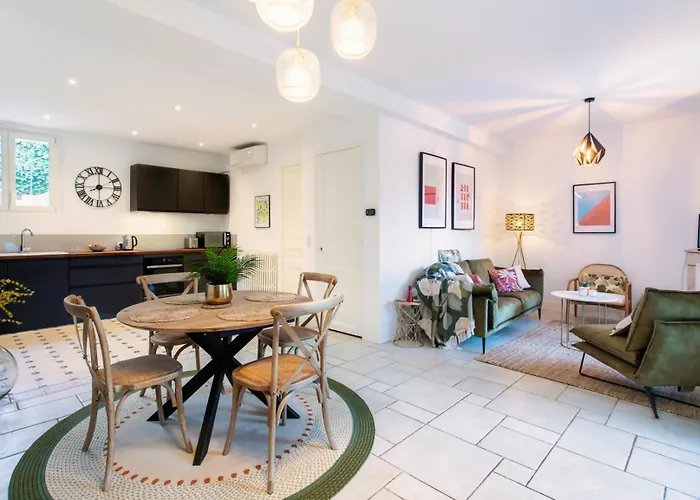 Villa C8 - Lovely House 4 Bdr - Pool, Ac, Garage & Wifi Cannes