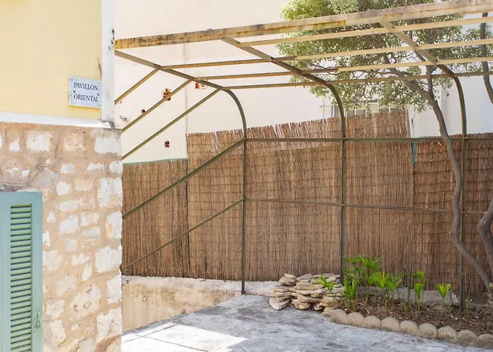 Villa C8 - Lovely House 4 Bdr - Pool, Ac, Garage & Wifi