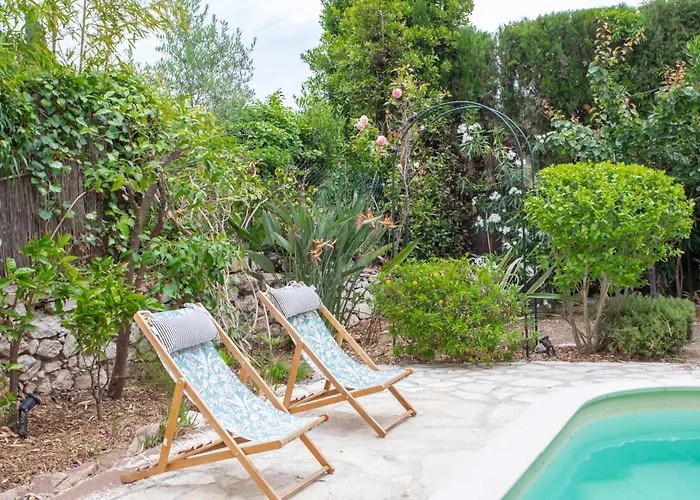 C8 - Lovely House 4 Bdr - Pool, Ac, Garage & Wifi