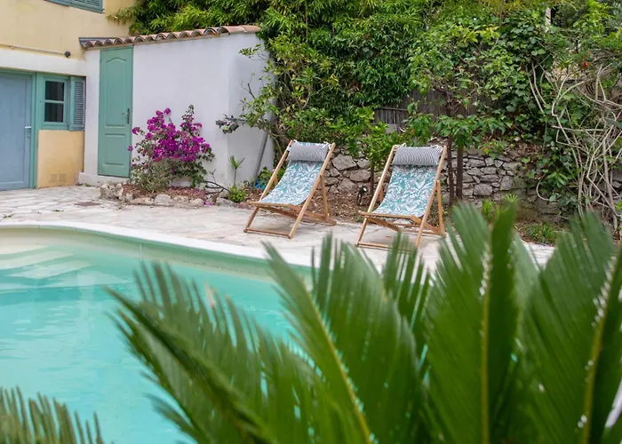 Villa C8 - Lovely House 4 Bdr - Pool, Ac, Garage & Wifi