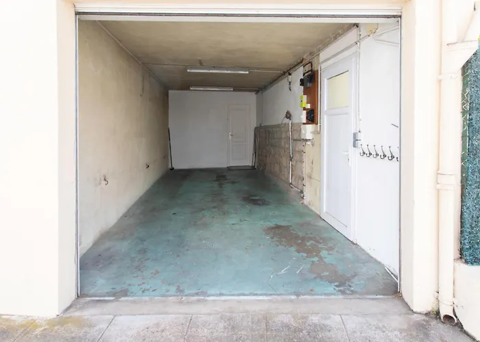 Villa C8 - Lovely House 4 Bdr - Pool, Ac, Garage & Wifi *