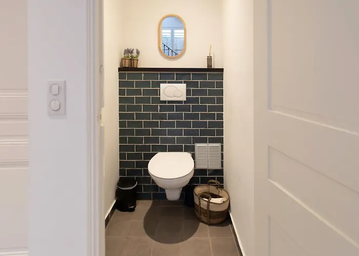 C8 - Lovely House 4 Bdr - Pool, Ac, Garage & Wifi *