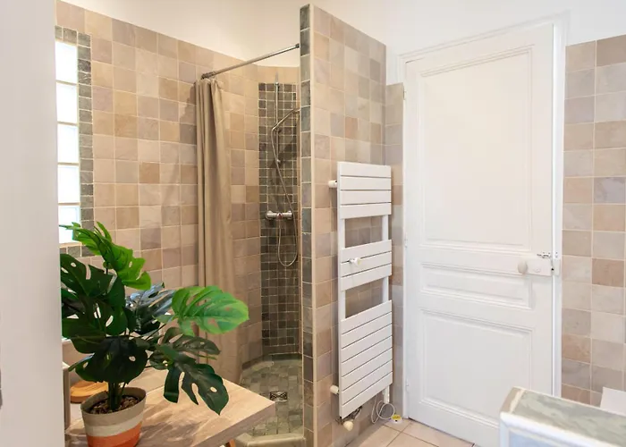 C8 - Lovely House 4 Bdr - Pool, Ac, Garage & Wifi * Cannes