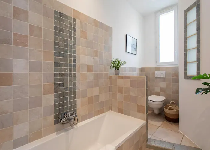 Villa C8 - Lovely House 4 Bdr - Pool, Ac, Garage & Wifi