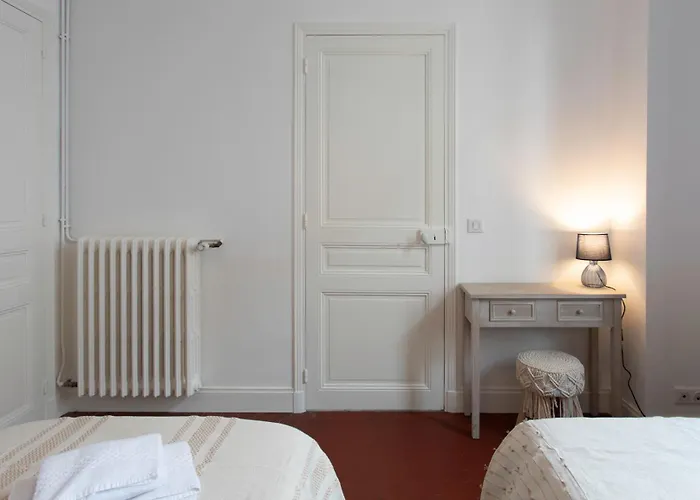 C8 - Lovely House 4 Bdr - Pool, Ac, Garage & Wifi Cannes