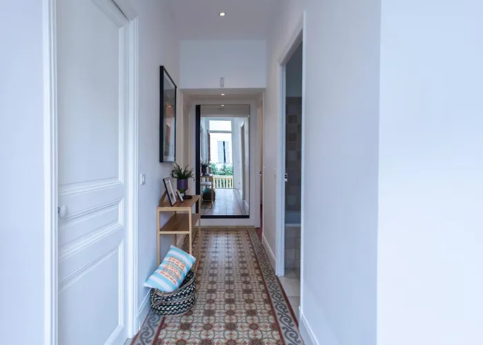 Villa C8 - Lovely House 4 Bdr - Pool, Ac, Garage & Wifi *