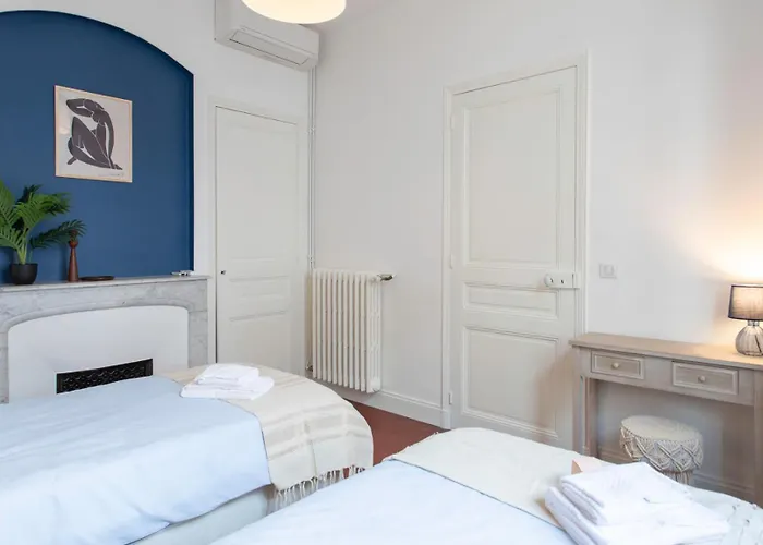 C8 - Lovely House 4 Bdr - Pool, Ac, Garage & Wifi *