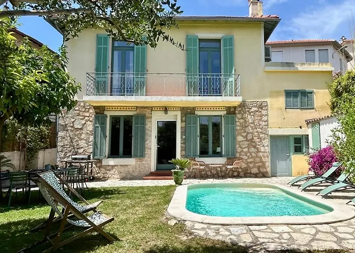 C8 - Lovely House 4 Bdr - Pool, Ac, Garage & Wifi