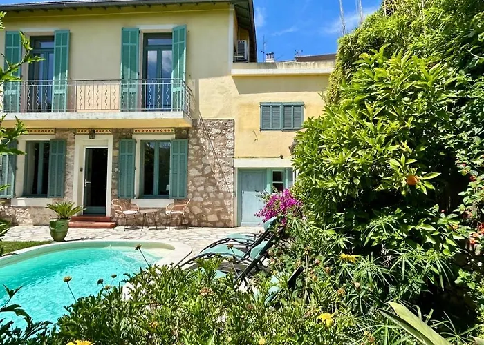 C8 - Lovely House 4 Bdr - Pool, Ac, Garage & Wifi Villa *